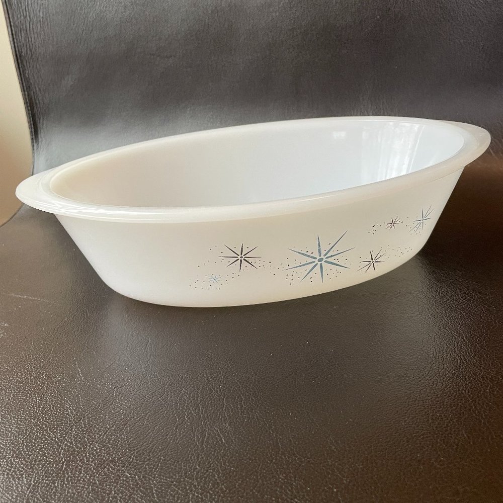 Vintage MCM Glasbake Milkglass Oval Casserole Atomic Starbursts Stars-1 qt